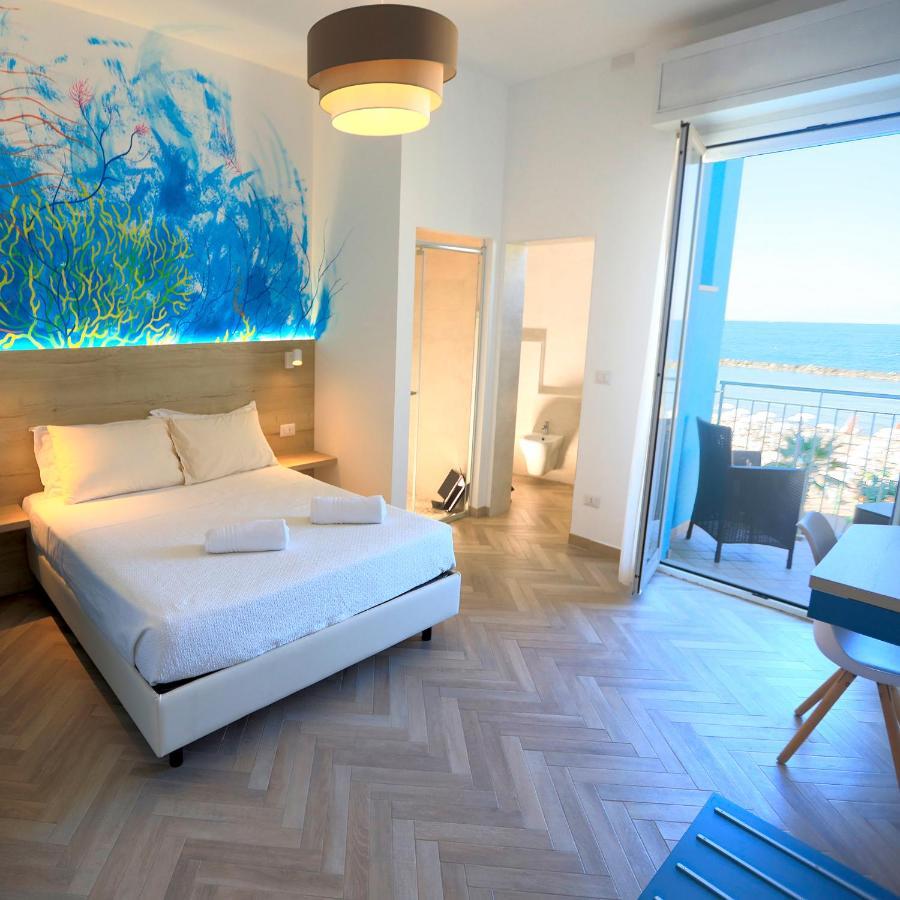 Art Hotel La Perla Белларія-Іджеа-Марина Екстер'єр фото